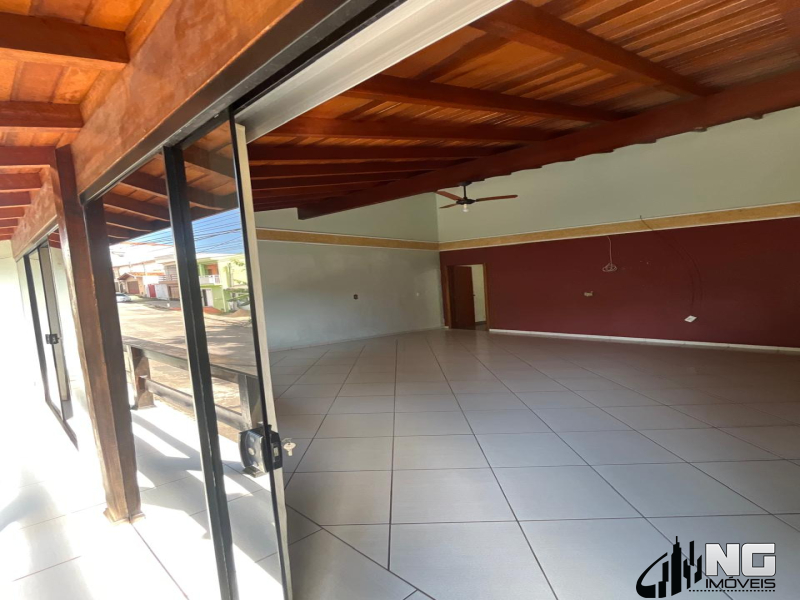 CASA PARA VENDA - PERFEITA OPORTUNIDADE