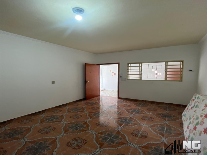 CASA PARA VENDA - PERFEITA OPORTUNIDADE