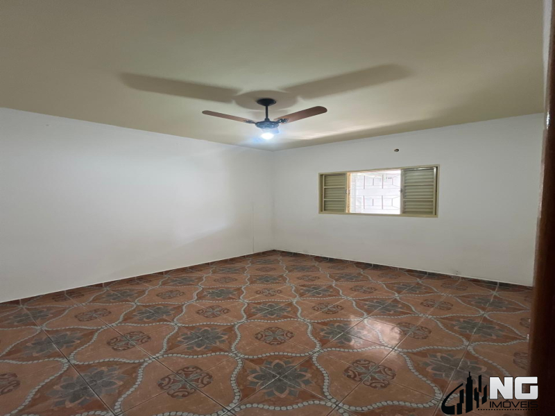 CASA PARA VENDA - PERFEITA OPORTUNIDADE